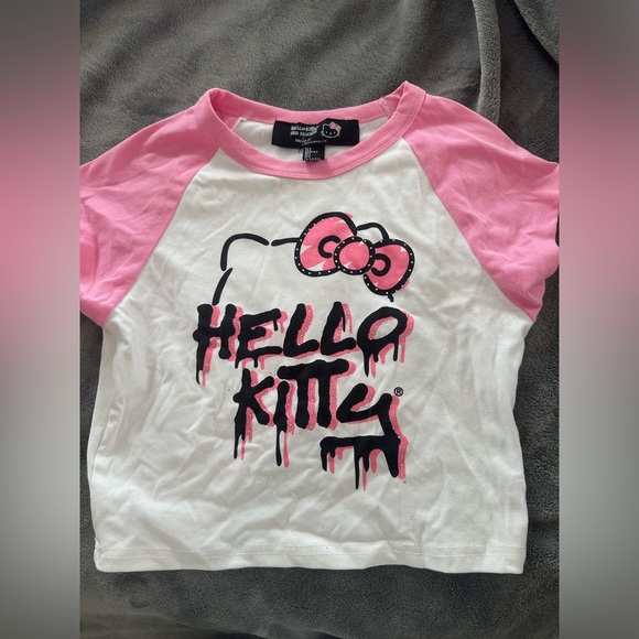 Hello kitty shirt - Picture 1 of 3